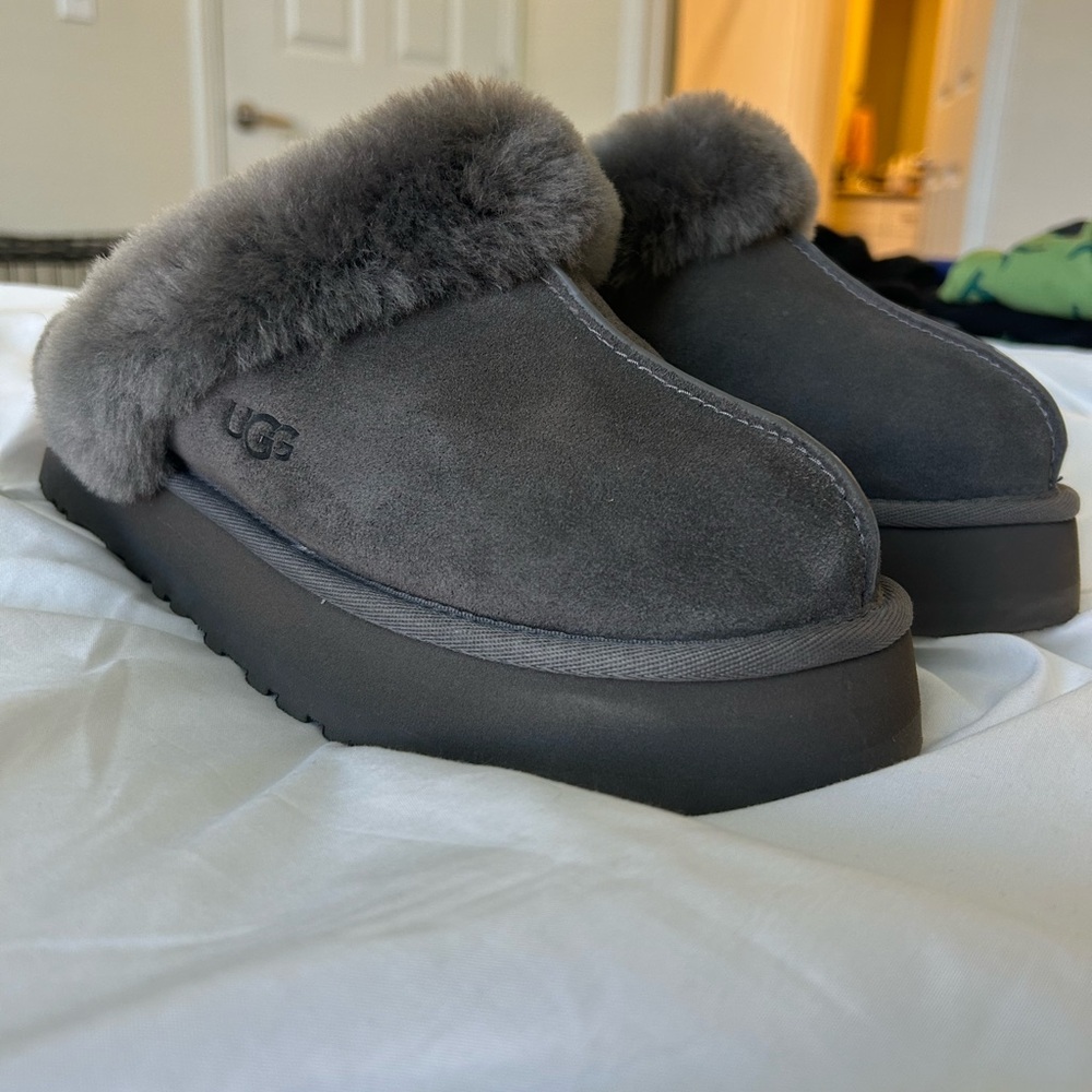 UGG Platform Gray Suede Fur-Lined Slippers - Picture 2 of 9